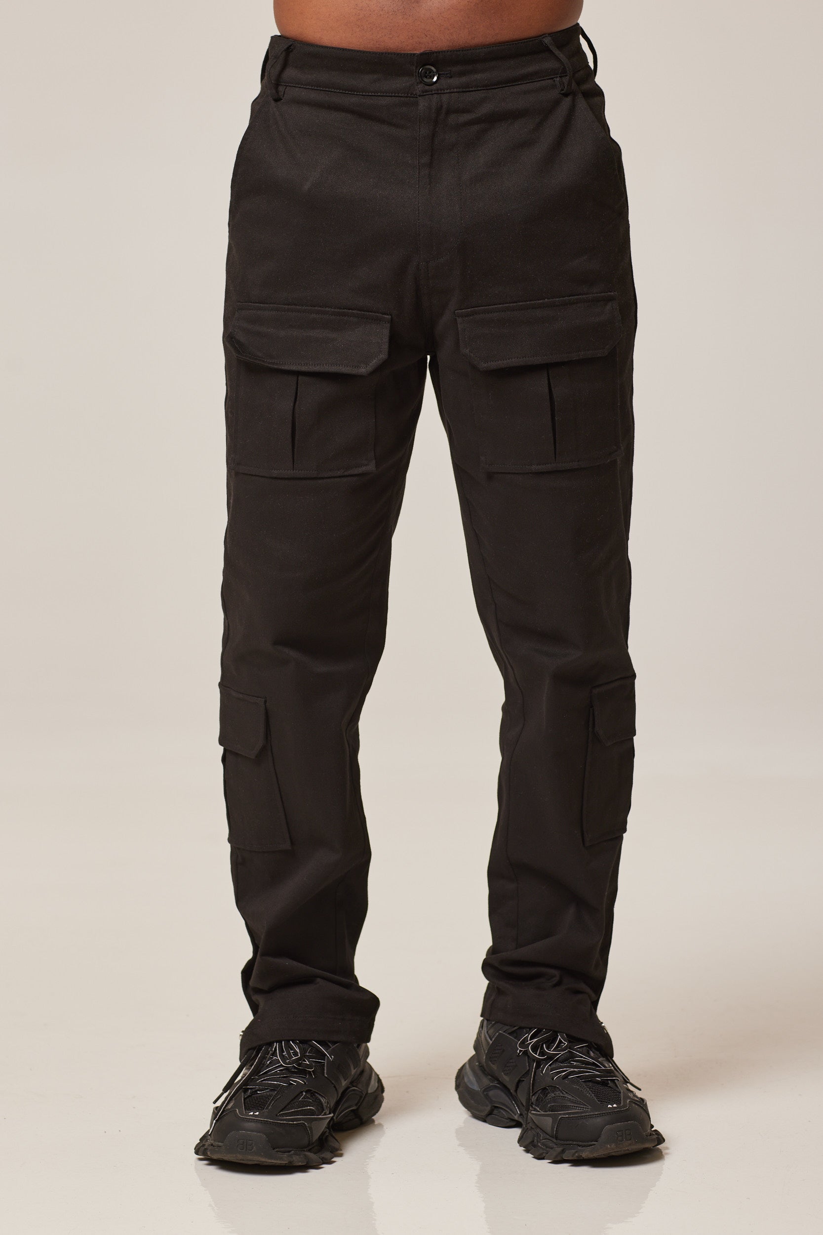 BUTTON DETAILING STREETWEAR CARGO PANTS-BLACK